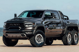 Ram 1500 TRX 2021 - “quái vật 6 bánh” khởi điểm 5,75 tỷ đồng