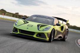 Lotus Emira GT4 mới, siêu xe "giá mềm" cho năm 2022