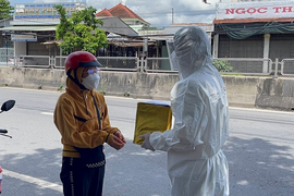 Hũ tro cốt người đàn ông mất vì Covid-19 và chiếc phong bì giấu kín