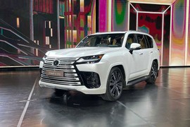 Cận cảnh LX 500d máy dầu của “chuyên cơ mặt đất” Lexus LX 2022