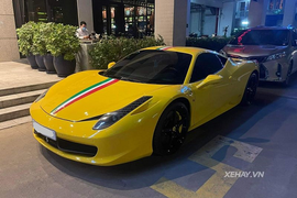 Ferrari 458 Italia hơn 10 tuổi vẫn đẹp lung linh giữa Sài Gòn