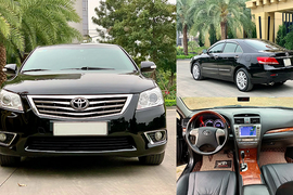 Toyota Camry 3.5Q "chạy chán", vẫn rao bán đắt ngang Kia K3 2022