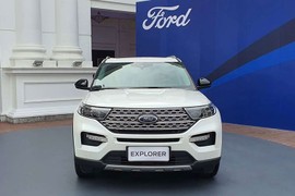 Cận cảnh Ford Explorer 2022 hoàn toàn mới hơn 2,3 tỷ tại Việt Nam