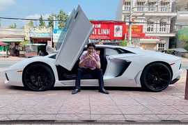 Lamborghini Aventador của 8X Bình Dương "khoe áo" đón Tết Nhâm Dần