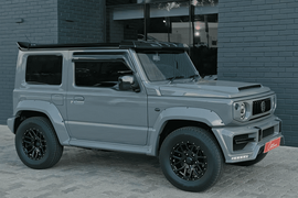 Suzuki Jimny “giả cầy” Mercedes G63 sang chảnh nhờ Liberty Walk