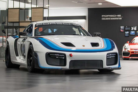 Porsche 935 - “quái xế” đường đua hơn 18 tỷ ra mắt Đông Nam Á