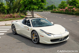 Chiêm ngưỡng Ferrari 458 Spider độ ống xả iPE cả trăm triệu đồng