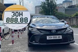 Toyota Camry biển "ngũ phát" 88.888 rao bán hơn 3 tỷ tại Hà Nội