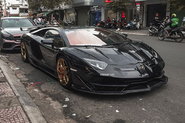 Lamborghini Aventador LP700-4 độ bodykit SVJ đặc biệt ở Sài Gòn