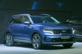 Kia Sorento Hybrid 2023 tiết kiệm xăng đã nhận cọc tại Việt Nam