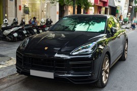 "Soi" Porsche Cayenne Turbo GT hơn 12 tỷ đồng của tay chơi Nam Định