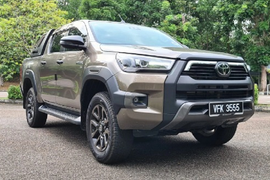 Toyota Hilux Rogue lộ diện tại Đông Nam Á, đối thủ của Ranger Raptor 