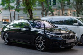 "Boeing mặt đất" BMW 750Li G12 xDrive M-Sport độc nhất Việt Nam