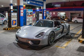 "Tóm gọn" Porsche 918 Spyder hơn 60 tỷ hàng hiếm tại Việt Nam