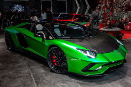 Lamborghini Aventador Roadster độ Novitec hết 1,17 tỷ ở Sài Gòn