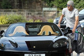 Ferrari 360 Spider của David Beckham rao bán 3,12 tỷ đồng có gì đặc biệt?