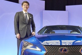 CEO mới Toyota khẳng định Lexus sẽ là “đầu tàu” phát triển ôtô điện 