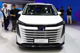 Chi tiết GAC Trumpchi E9 từ 1,1 tỷ đồng, "đối thủ" Toyota Alphard 