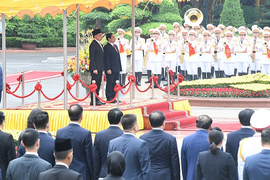 Thủ tướng Phạm Minh Chính chủ trì lễ đón Thủ tướng Malaysia và phu nhân