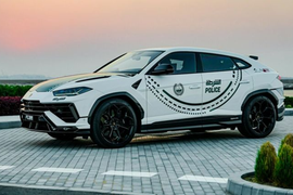 Lamborghini Urus Performanceante - "quái vật" 650 mã lực của cảnh sát Dubai