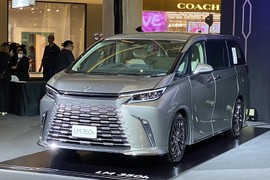 “Chuyên cơ mặt đất” Lexus LM 2024 sắp bán tại Việt Nam có gì hay?