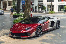 Chạm mặt Lamborghini Aventador bạc tỷ độ độc của đại gia Hà Nội