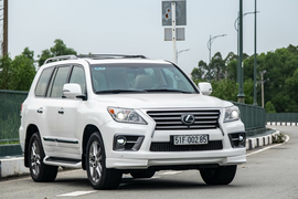 Có nên mua Lexus LX570 chạy 10 năm, giá 3 tỷ ở Sài Gòn?