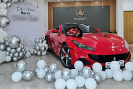 Đại gia y tế Hà Nội chi cả chục tỷ đồng tậu Ferrari Portofino M