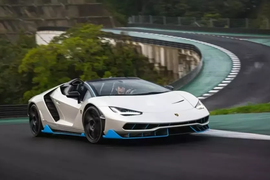 Centenario Roadster triệu đô mừng sinh nhật Ferruccio Lamborghini