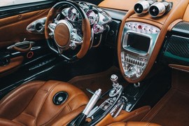 Minh nhựa “show hàng” nội thất Pagani Huayra hơn 80 tỷ