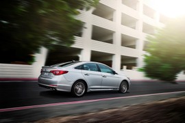 Hyundai Sonata 2017 “chốt giá” từ hơn 440 triệu đồng