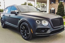 Bentayga Stealth Edition "cực ngầu" với màu đen nhám 