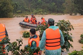 Du khách bị lũ cuốn trôi: Mời Cty bán tour ở TP HCM lên làm việc