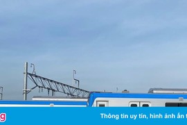 Tàu metro số 1 ở TP.HCM bị vẽ bậy