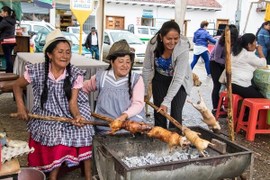 Kinh hãi món đặc sản chuột lang gây tranh cãi của Peru