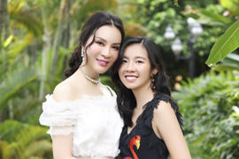 Con gái 19 tuổi xinh đẹp, hiếu thảo của MC Thanh Mai