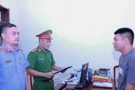 Dùng cốc thủy tinh đánh người nhập viện vì mâu thuẫn ở Hà Tĩnh