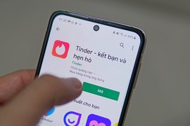 Hà Nội: Hẹn hò qua Tinder, người phụ nữ mất 5,4 tỷ