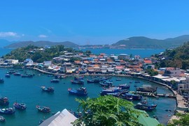 Khám phá hòn đảo du lịch hoang sơ giữa lòng Nha Trang