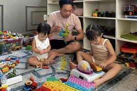 Cường Đô La chuẩn chồng người ta khi giữ con cho vợ đi "quẩy"