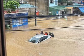 Mưa lớn hoành hành ở Hà Giang, nhiều nơi chìm trong biển nước