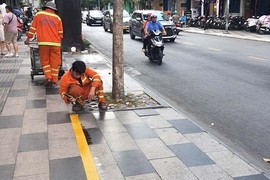 TP HCM thu phí vỉa hè: Hết cảnh vừa bán vừa lo