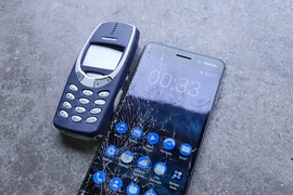 Nokia 6 và Nokia 3310 đọ sức ở thí nghiệm thả rơi