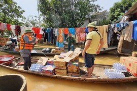 Cung ứng thực phẩm cho người dân khi mưa lũ ra sao?