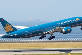 Gây rối trên chuyến bay Vietnam Airlines, khách nước ngoài bị trục xuất về nước