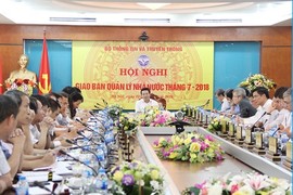 Ông Nguyễn Mạnh Hùng: Bộ TTTT phải đi đầu làm nền tảng CMCN 4.0