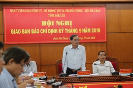 Xác minh thông tin nữ Phó phòng Hành chính chưa có bằng cấp 3