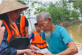 Thủy Tiên nhận hơn 100 tỷ ủng hộ miền Trung: Làm sao không "vướng" luật?