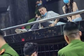 Hải Dương: Bắt quả tang DJ Thái Hoàng tàng trữ ma túy tại Ruby Club 18