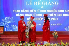 Ông Vương Tấn Việt sử dụng bằng cấp ba bổ túc không hợp pháp